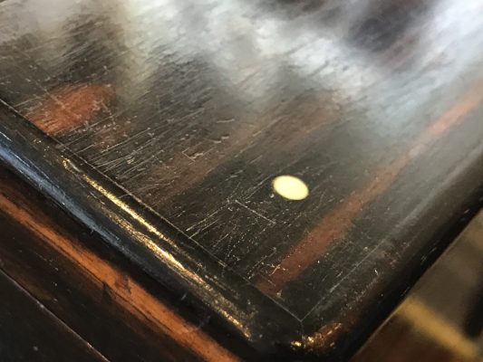 黒柿の江戸長火鉢　象牙の釘が実にめずらしい。