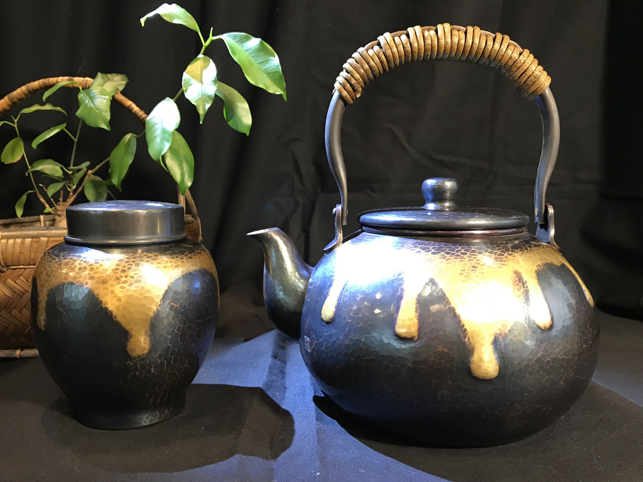 清德堂 藍染銅瓶と茶壺 ~ 火鉢の道具店