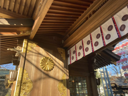 2019年12月31日早朝の大國魂神社の正門