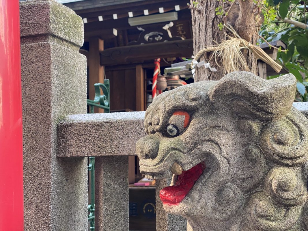 人形町「三光稲荷神社」の狛犬