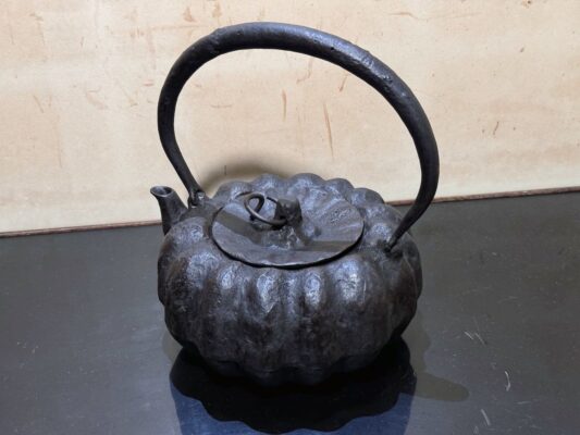 かぼちゃ　たたら製鉄　砂鉄鉄瓶