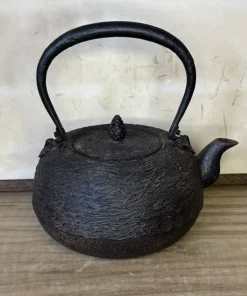 Usedの鉄瓶　松葉地紋 姥口鉄瓶